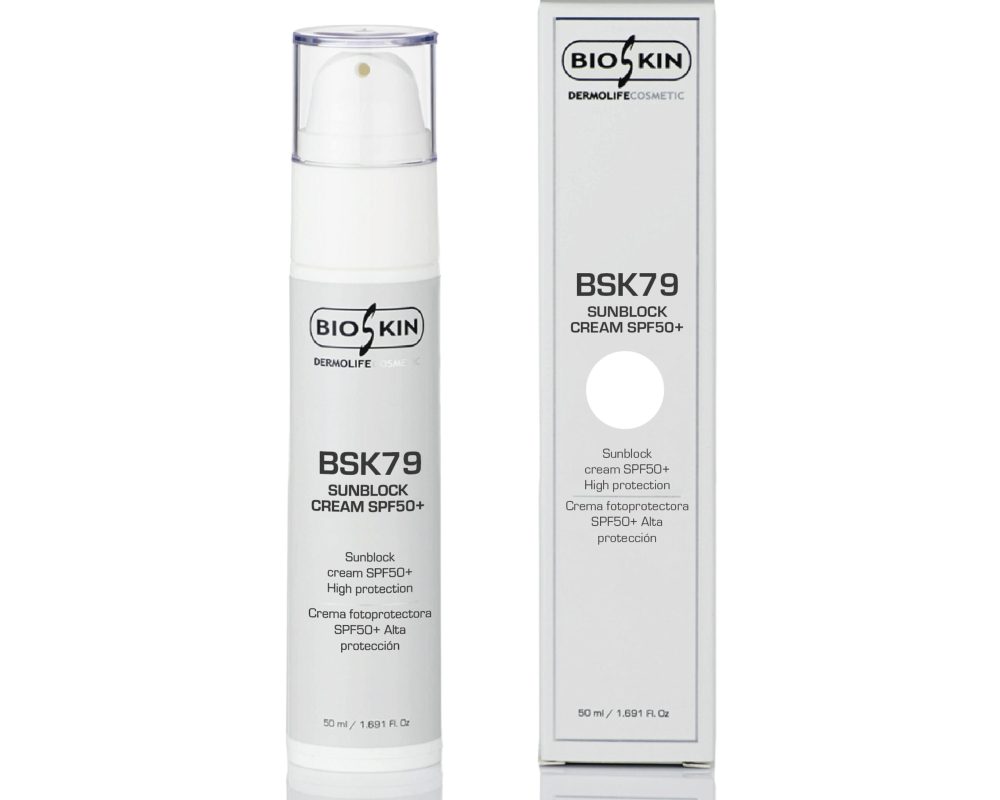 FotoWEB-BSK79-SUNBLOCK-CREAM-SPF-50-AmpCaixa-400x400mm-scaled